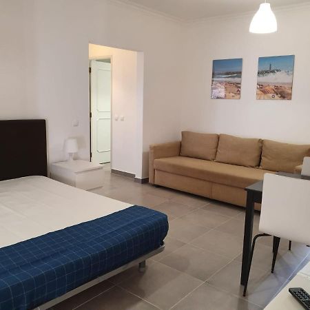 Varandas Do Mar 3- Remodelado, Wifi, 150Mt Praia Quarteira Exteriör bild